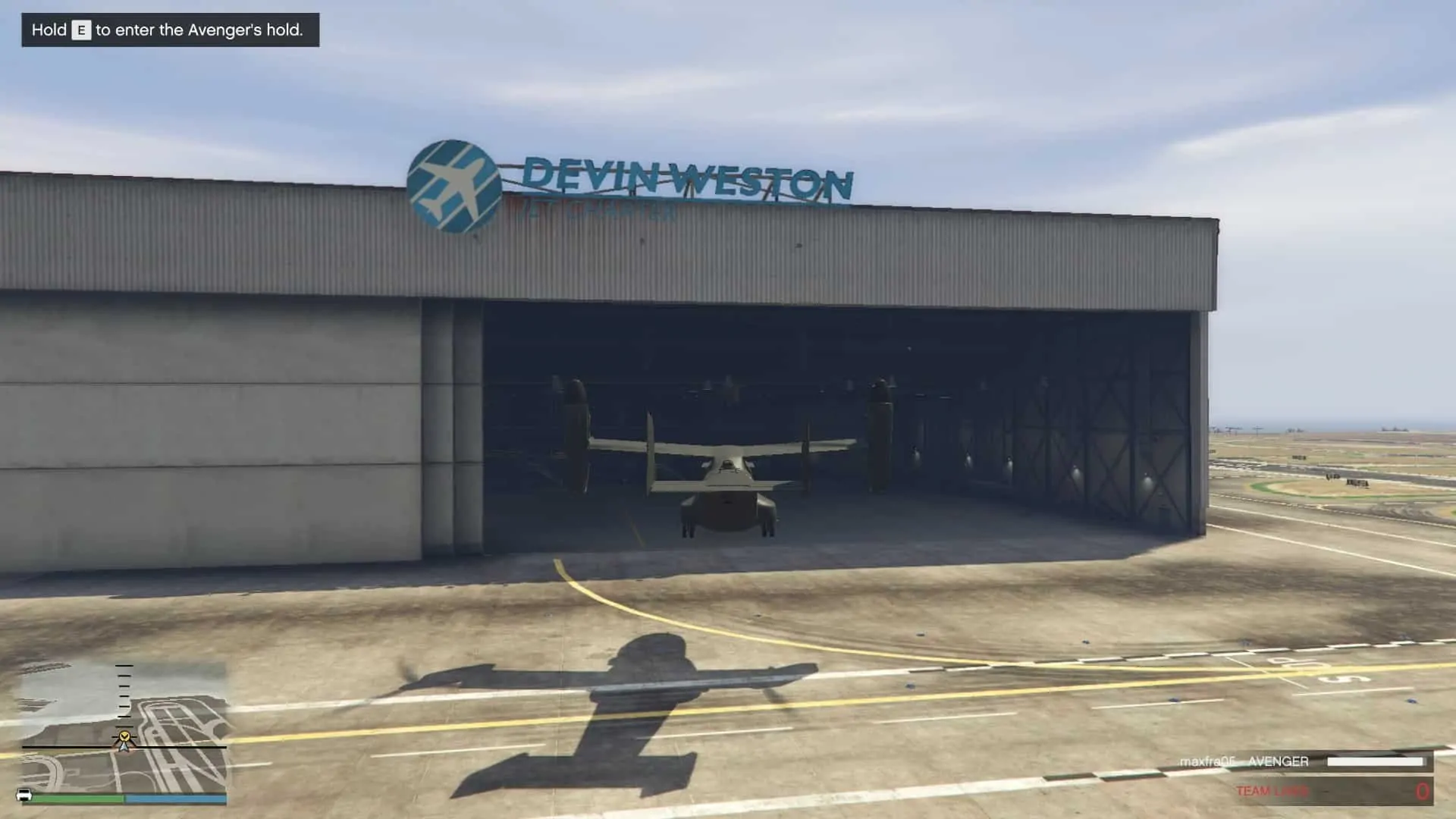 Landing the Avenger inside Devin Weston's hangar