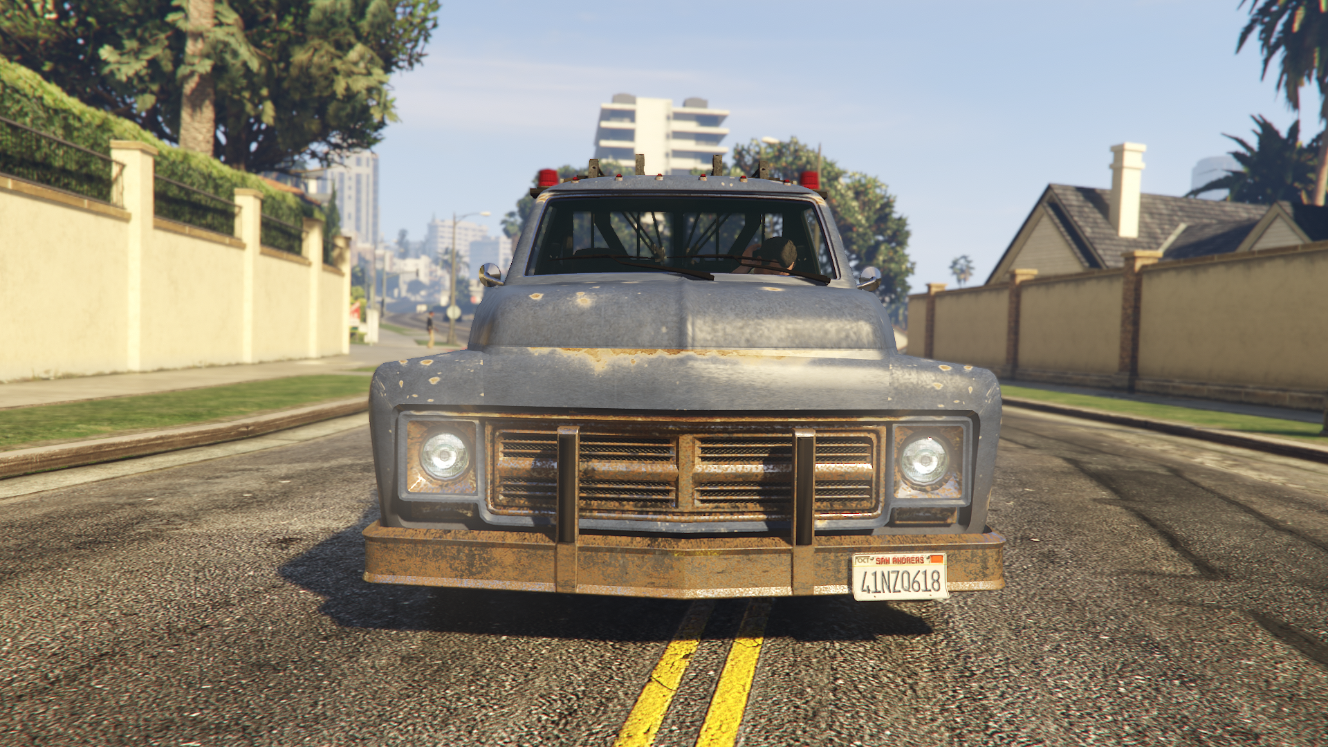 The front of the Vapid Tow Truck as seen in GTA Online.