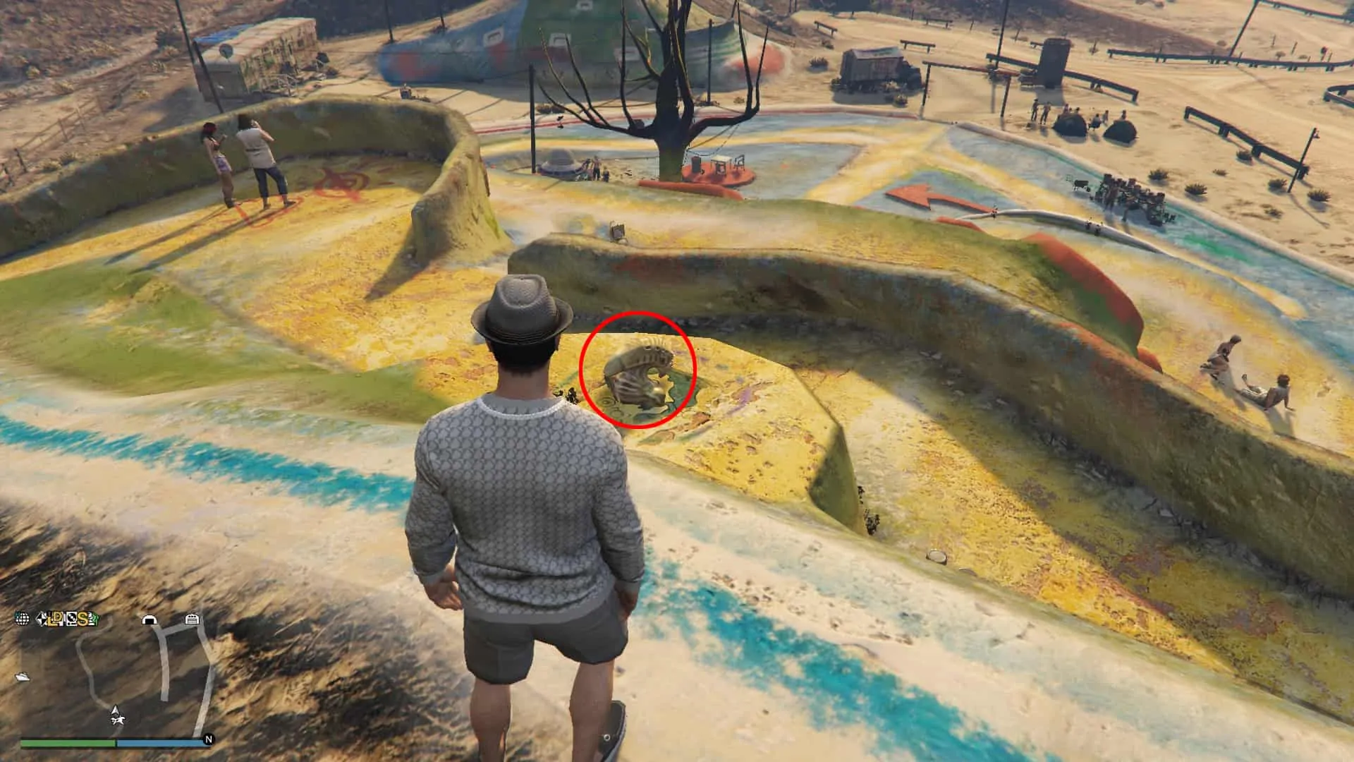 Prop 4 alien head on top of the mountain