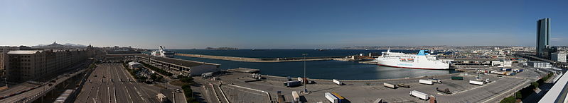 799px-Marseille_dock_strike-pano.jpg