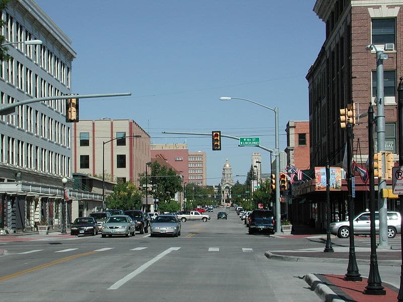 800px-CheyenneWY_downtown.jpg