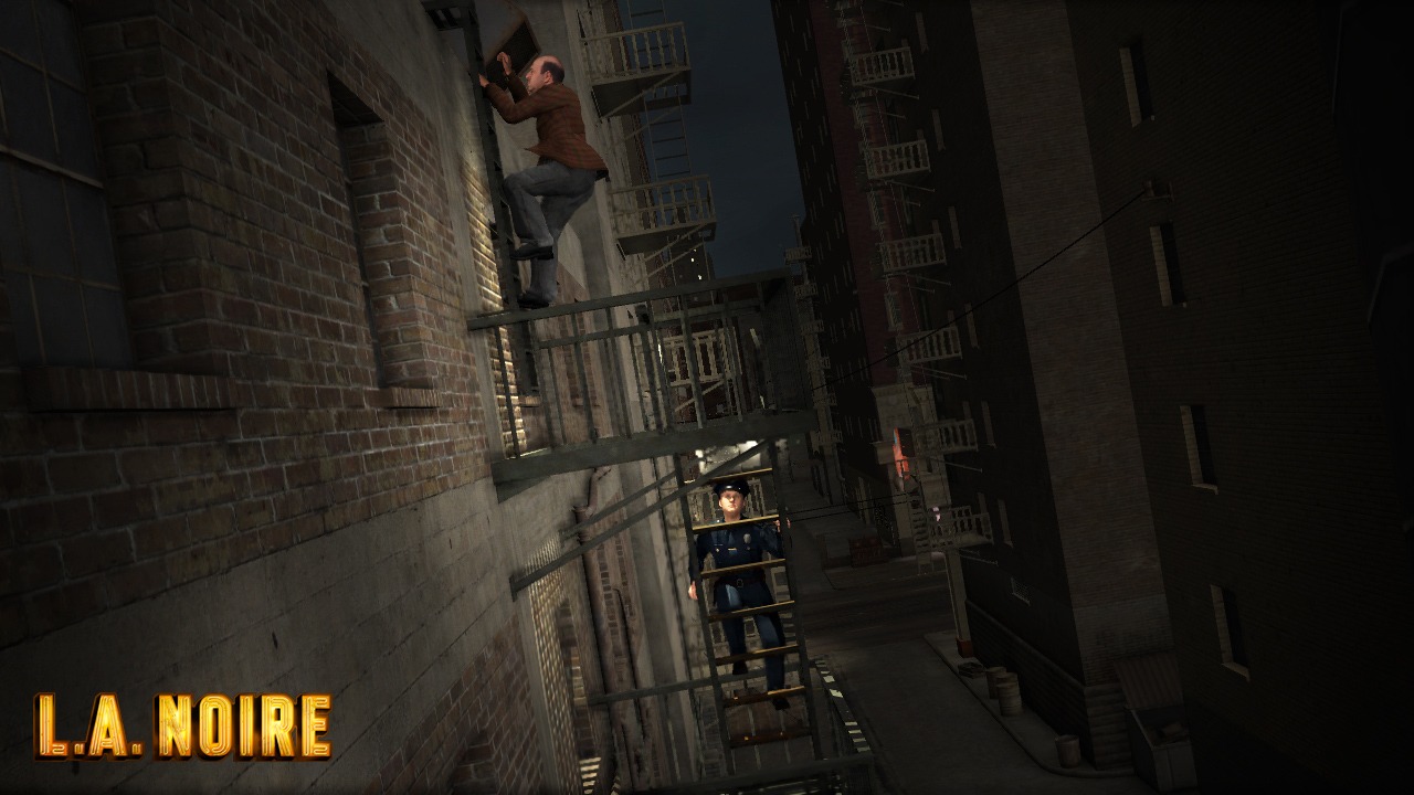 A police officer is chasing a criminal.