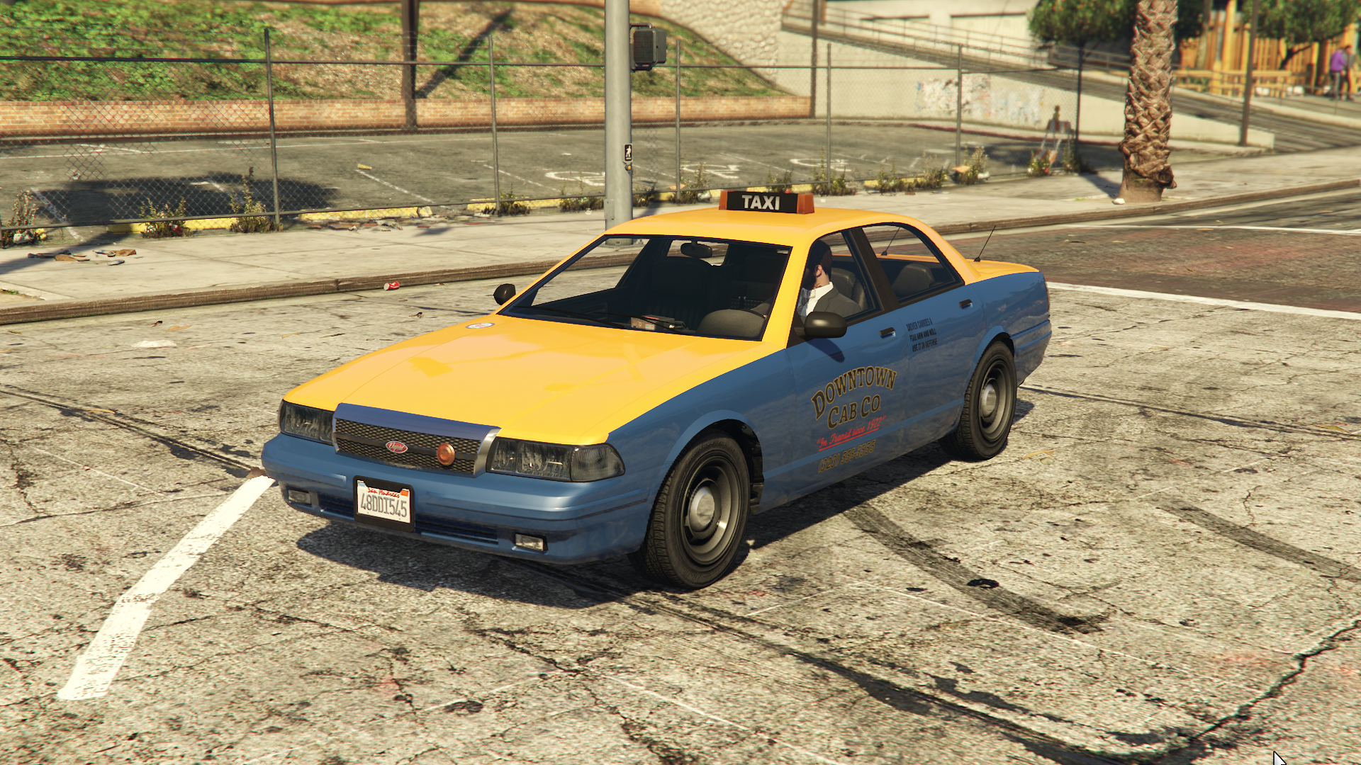 Vapid Stanier Taxi in GTA Online.