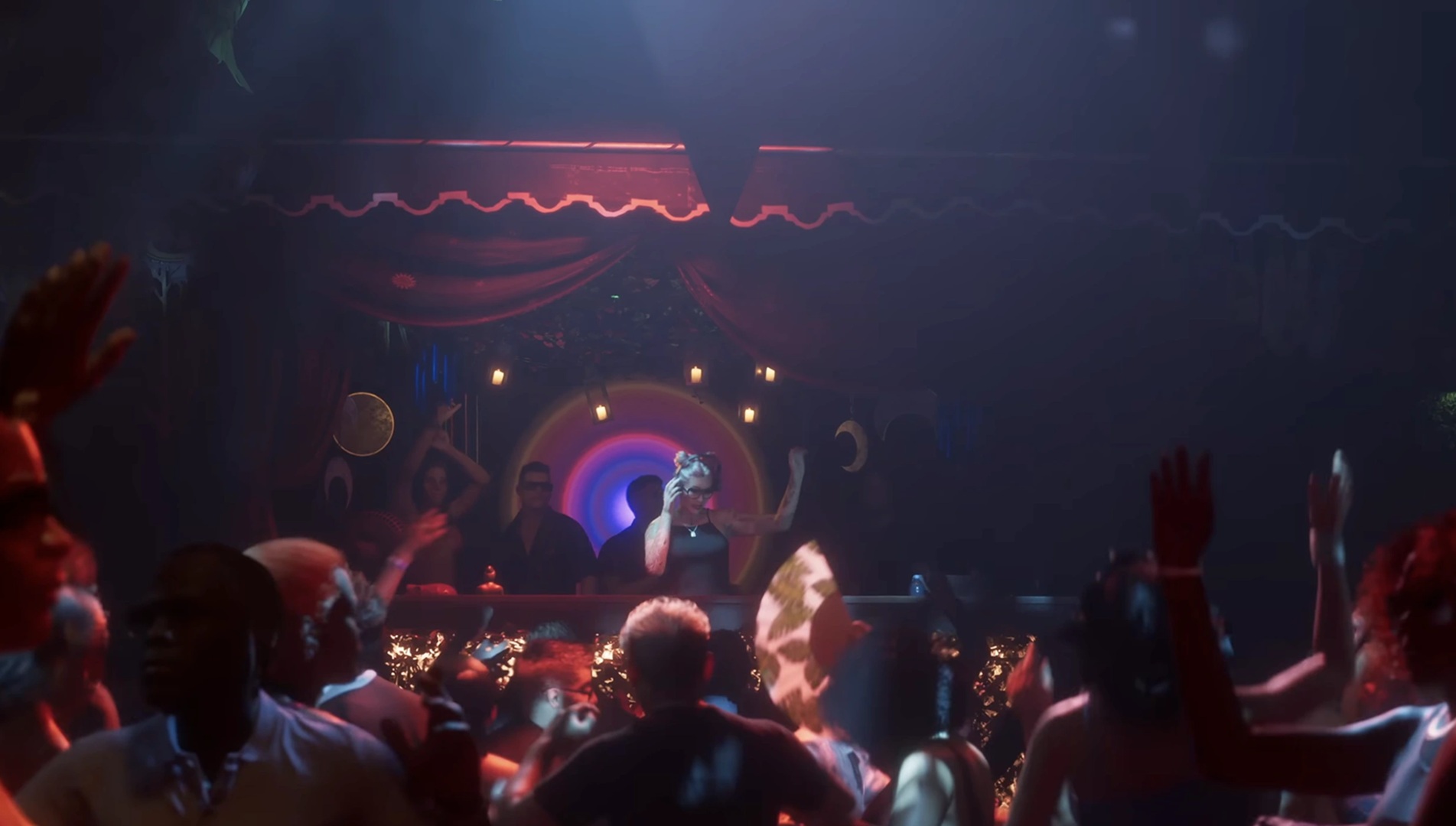 The NPC crowd scene in Vice City from Trailer 1.