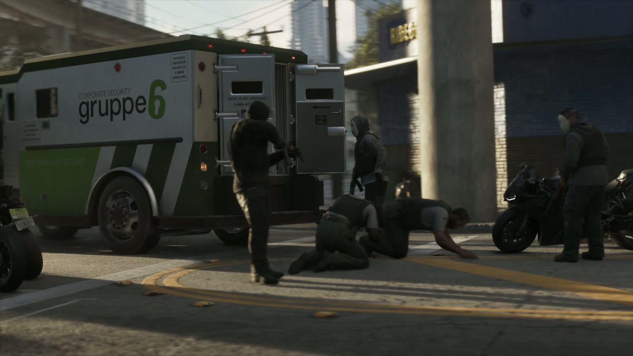 An armoured truck robbery brings traffic to a halt.