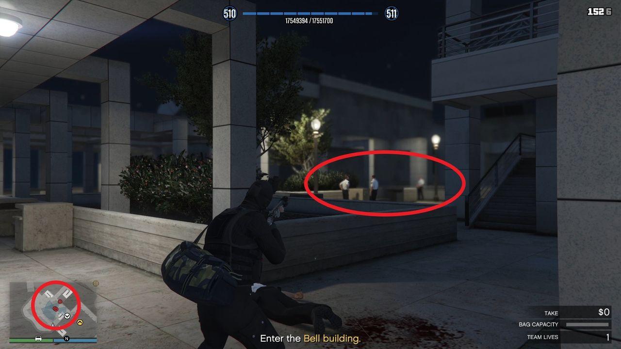 The first guard arrangement and each guard’s cone of vision on the minimap.