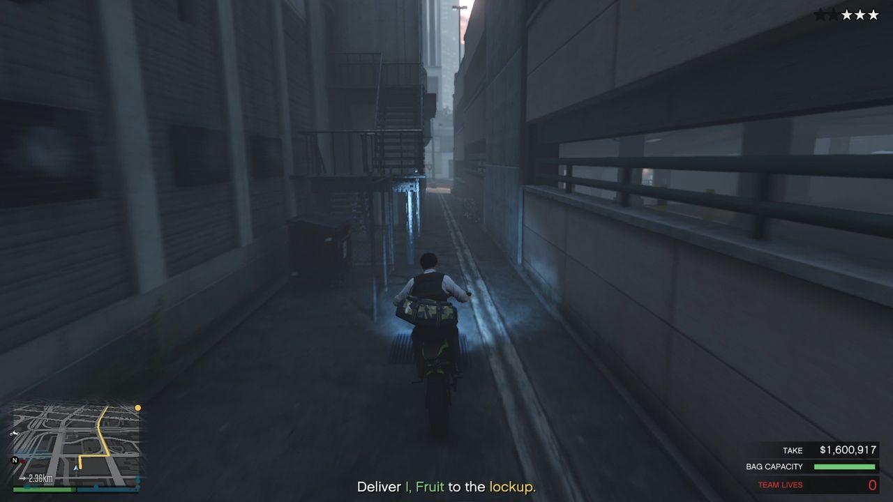 Take detours through alleyways to lose the cops.
