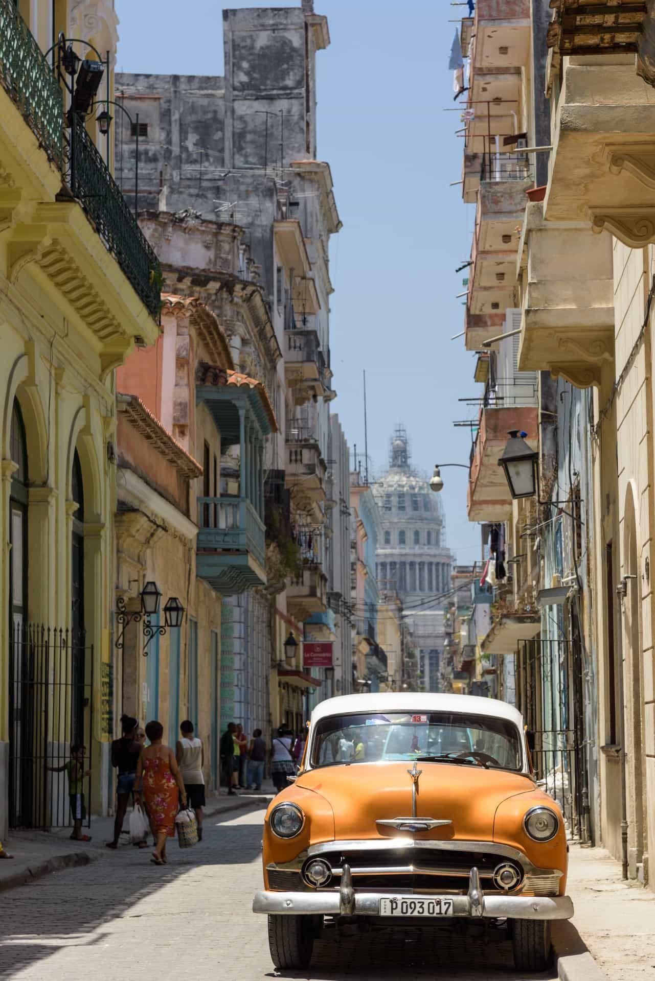 Cuba_LaHavana_Street_www.pixinn.net_.jpg