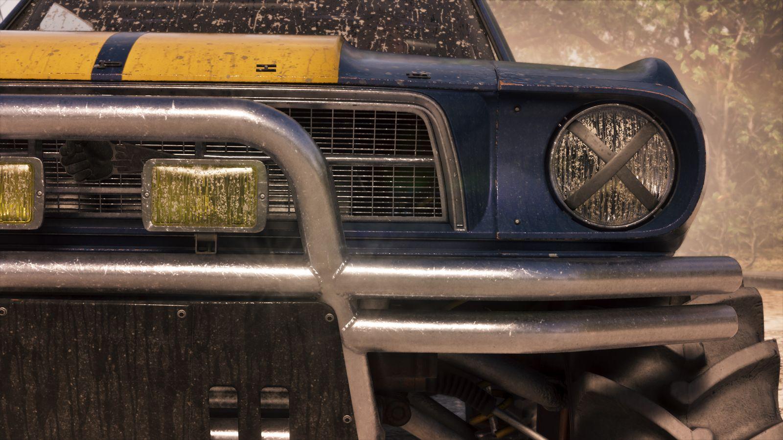 The front bar, round headlights and yellow auxiliary lamps.