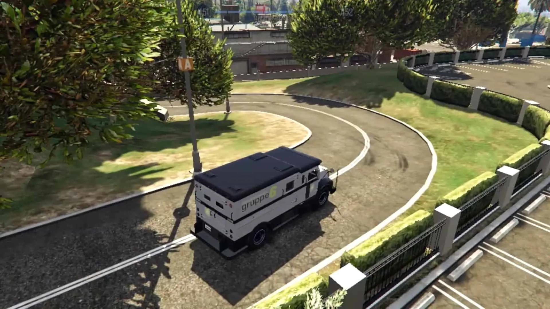 Road leading to the security tunnel