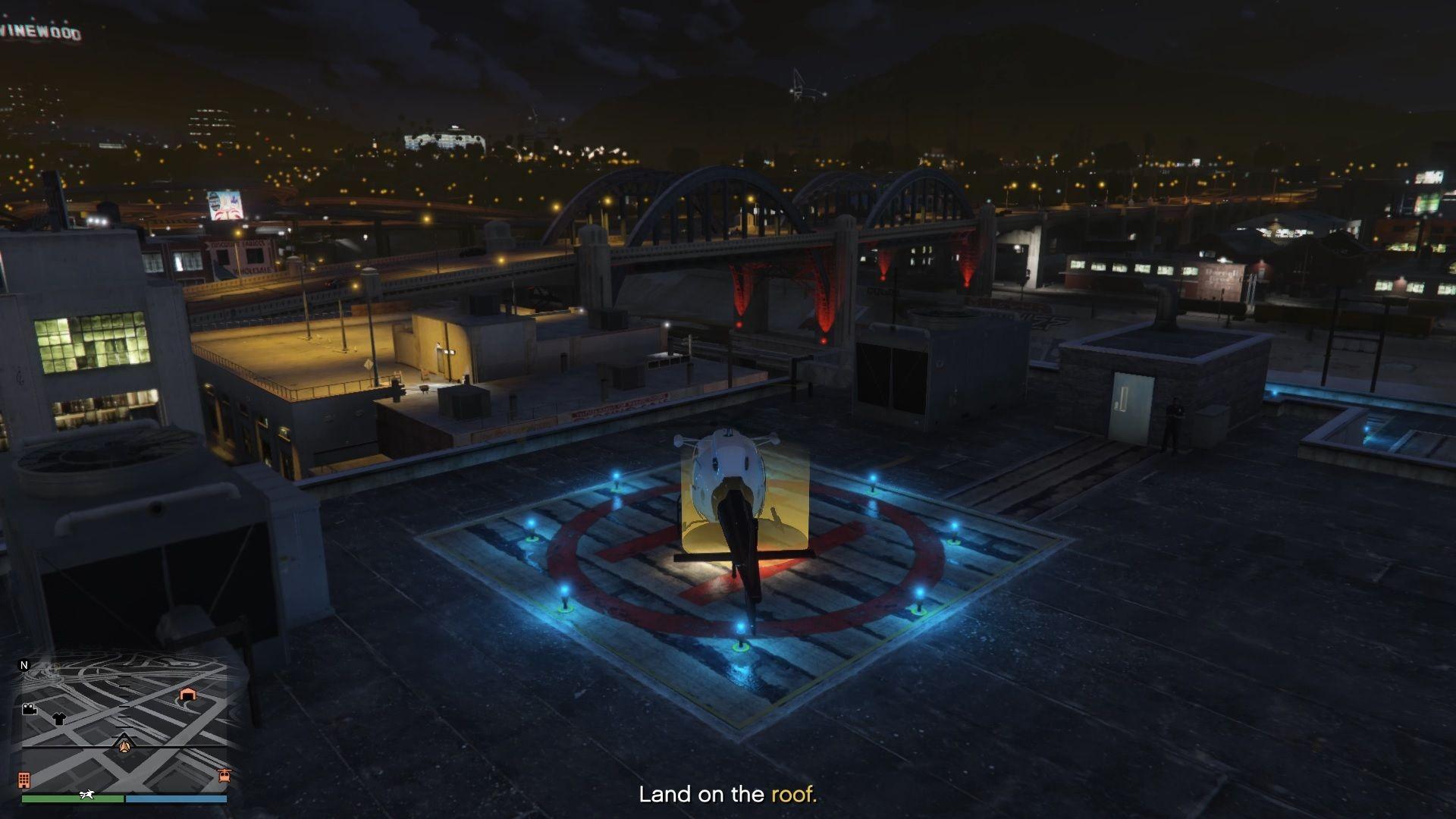 Landing the Maverick on top of the Mission Row Police Station.