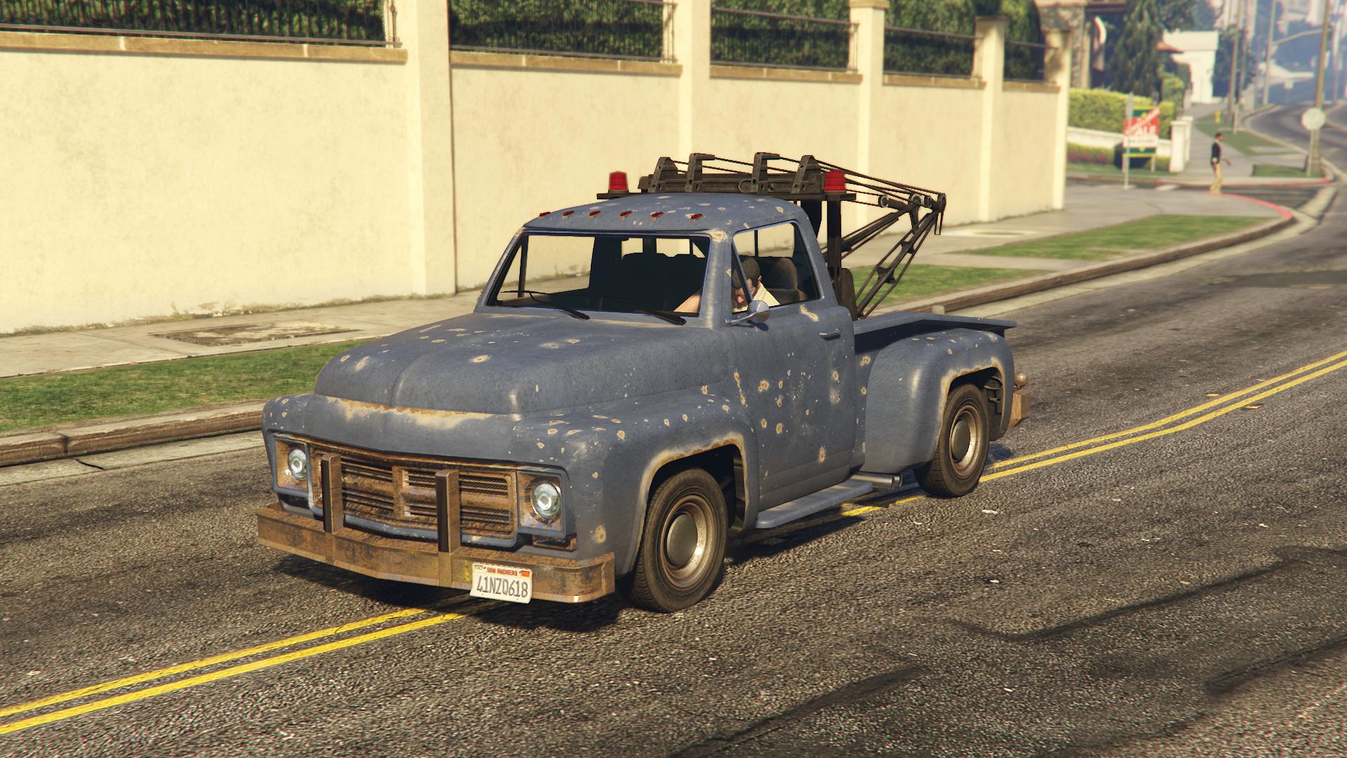Vapid Tow Truck as seen in GTA Online.