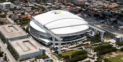 LoanDepot Park has the same bright retractable roof and curved stadium shell.