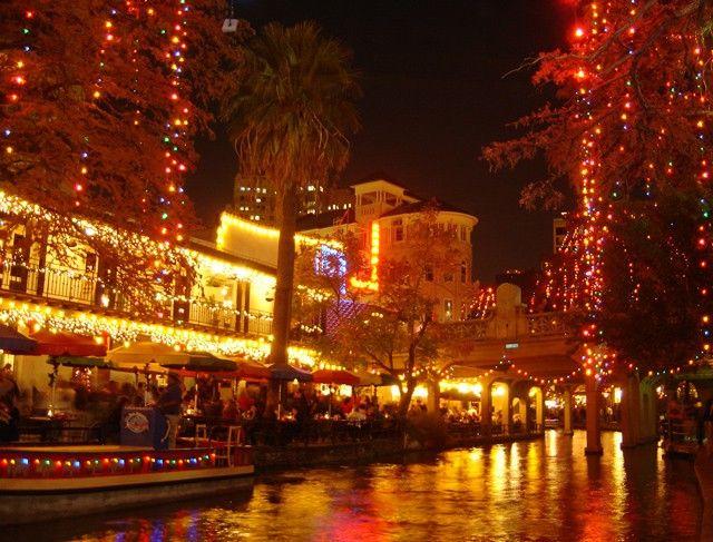 Riverwalk_Christmas_05-2.jpg
