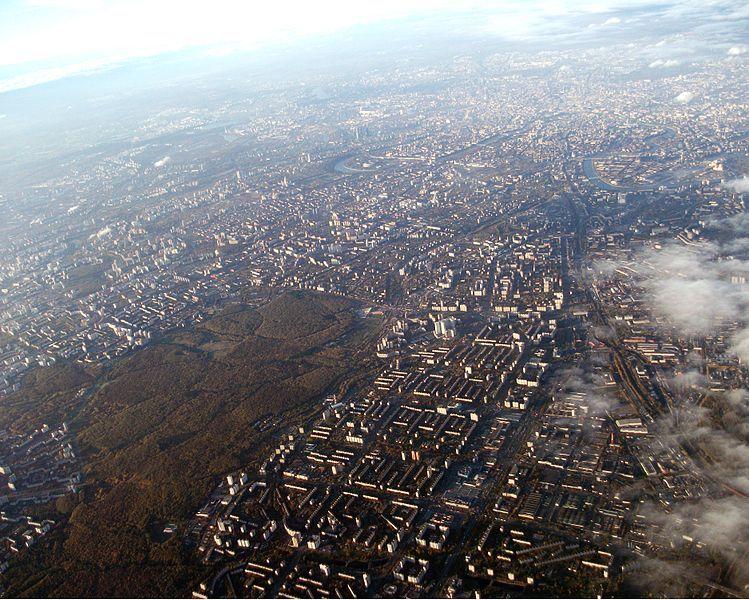 749px-Moscow_aerial_view_looking_towards_the_south-east.jpg