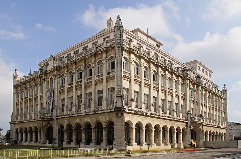 800px-Museum_of_the_Revolution_Centro_Habana.jpg