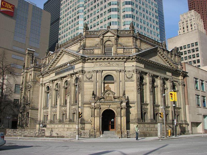 800px-Hockey_Hall_of_Fame_Toronto.jpg