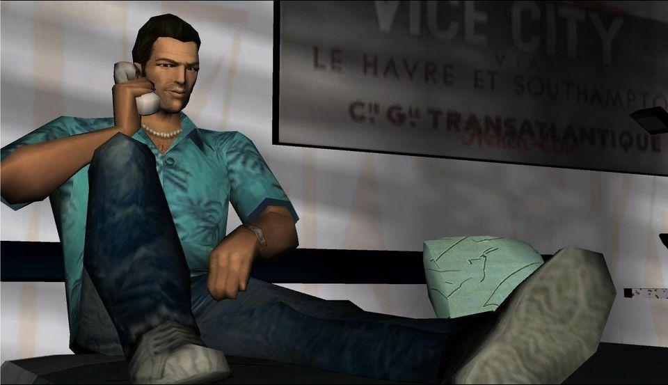 Tommy speaking to Sonny Forelli in Grand Theft Auto: Vice City.